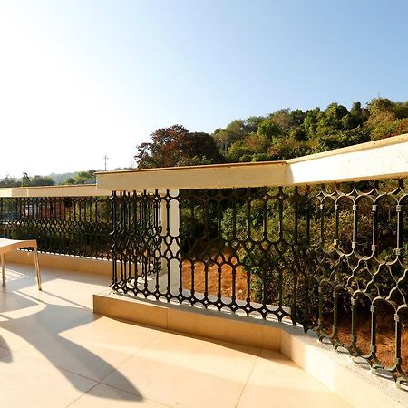 The Sea Horse Resort Baga Exterior foto